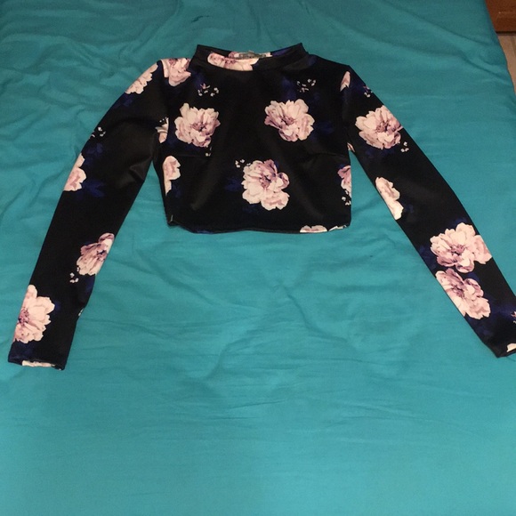 Charlotte Russe Tops - Charlotte Russe floral crop with open back.